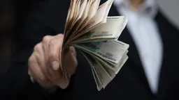 Банки приказали долгу жить