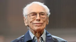 Александру Зацепину исполнилось 100 лет: президент поздравил композитора