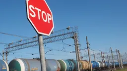 Правительство запретило экспорт бензина из РФ с 1 апреля