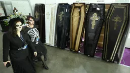 «Ъ»: в России выросло число новых компаний в сфере ритуальных услуг