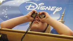 Disney не планирует продлевать лицензионные контракты с российскими онлайн-кинотеатрами после 2026 года — «Ъ»
