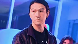 Сабуров начал первый концерт после запрета на въезд в РФ шуткой про уголовника