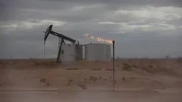 Цена Brent впервые за полтора года превысила $84 на фоне ударов по Ирану