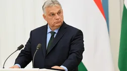 На этой неделе в центре Будапешта полиция остановила два небольших автофургона, в которых обнаружили более 40 миллионов долларов и 35 миллионов евро наличными и 9 килограммов золотых слитков