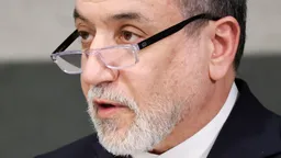 Более 15 человек погибли при ударе по заводу в Исфахане — Иран