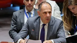 Франция не будет участвовать в разблокировании Ормузского пролива, пока идет война — Макрон