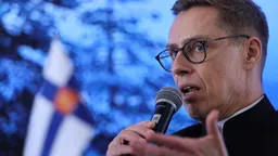 Стубб: Европе вскоре придется открыть каналы политического диалога с Россией