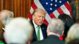 Трамп приостановил на 60 дней действие столетнего закона Джонса