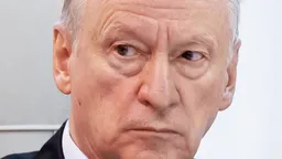 Патрушев сообщил о планах конвоирования торгового флота кораблями ВМФ