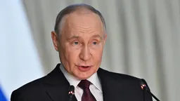 Путин учредил профессиональный праздник политрука