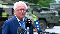 Глава Rheinmetall сравнил украинские дроны с «Лего»