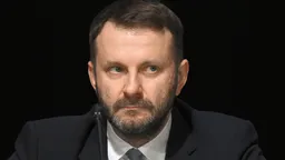 Орешкин предсказал смерть традиционного банкинга