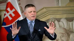 Фицо требует отмены санкций против России