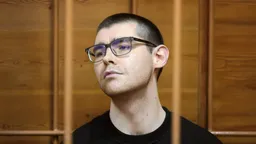 Прокурор запросил для экс-редактора URA RU Аллаярова пять лет колонии по делу о взятках дяде-полицейскому