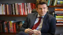 Показания на топ-менеджмент «Эксмо» дали экс-сотрудники Popcorn Books, которые с прошлого года проходят по делу об экстремизме