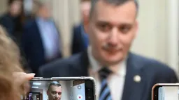 Портреты мертвецов в окнах и музыка военного времени: Хинштейн рассказал программу празднования 9 мая в Курской области