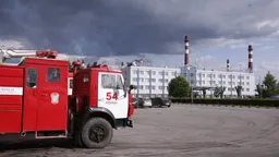 Беспилотники ВСУ атаковали завод КИНЕФ в Ленобласти