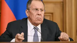 Лавров пообещал защитить Беларусь в случае атак по стороны Украины