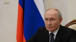Путин обсудил внутреннюю безопасность с членами Совбеза страны