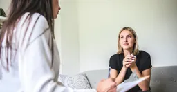 Работодатели смогут отправлять сотрудников на психиатрическое освидетельствование, если на медосмотре у человека выявят отклонения