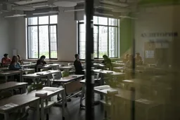Участники ЕГЭ-2026 начали получать первые результаты экзаменов