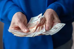 Кредиты и займы россиян впервые составили 45 трлн рублей