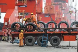 欧盟CBAM正式实施 对中国钢铁行业影响几何｜出海·实操