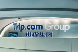 T早报｜美国宣布对特定半导体等加征25%关税；市监总局对携程涉嫌垄断立案调查；顺丰、极兔拟互认股份