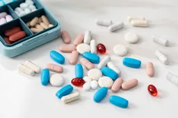 签下首付12亿美元减肥药交易，石药集团股价大跌｜医药股周报