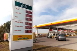 国际油价破100美元 WTI主力合约暴涨近两成