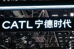 宁德时代2025年产能利用率接近100% 净利润达722亿元