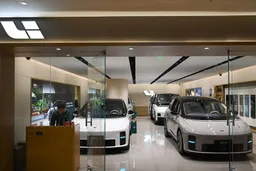 理想汽车2025年重陷经营亏损 寄望借助AI和新产品触底反弹