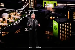 英伟达企业级“龙虾”NemoClaw出炉 2027年全球AI数据中心营收入规模达万亿美元