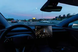 纯视觉方案有无隐患？美国监管部门针对特斯拉FSD调查升级