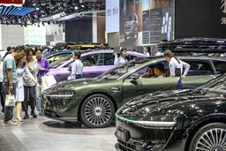 汽车企业纷纷拥抱华为 2025年收益如何？