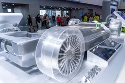 宁德时代一季度净利润大增48% 拟出资300亿元成立上游资源公司