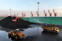 “油煤比”升至十年高位 煤炭战略溢价被低估