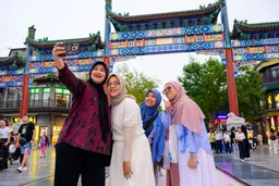 携程梁建章：未来五年引入2亿人次入境游，让中国成为世界旅游第一目的地