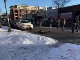 ICE再开枪，射杀一名美国白人…｜新闻特写20260125