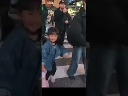 一名台湾小女孩在东京涩谷路口被”撞人族“撞倒｜新闻特写