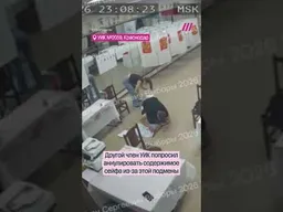 Члены УИК вскрыли сейф-пакет и положили в него бюллетени