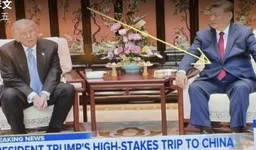 #习近平 穿搭惨遭全球抓包！尴尬画面疯传