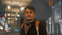 Драматурга Дмитрия Ретиха задержали в центре Москвы, четыре раза отправляли под административный арест и угрожали делами о госизмене и терроризме