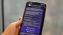 Врачей начали принуждать записывать россиян на прием только через мессенджер МАX