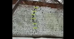 Гараж стал угрозой для памятника жертвам политических репрессий в Томске