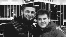 Боец UFC Чимаев опубликовал фото с Адамом Кадыровым