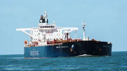 У берегов Турции подбит подсанкционный танкер Altura