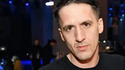 Актёра Артура Смольянинова* попросили заочно приговорить к 9 годам и 10 месяцам колонии за интервью «Новой газете Европа»**