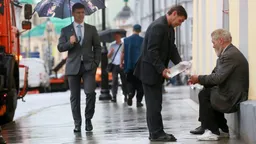 Женщины в России зарабатывают почти на треть меньше мужчин