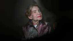 Умерла Зоя Богуславская, вдова поэта Вознесенского